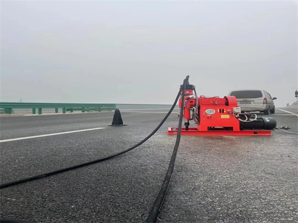 鹤山马路路基路面开裂下沉注浆加固灌浆